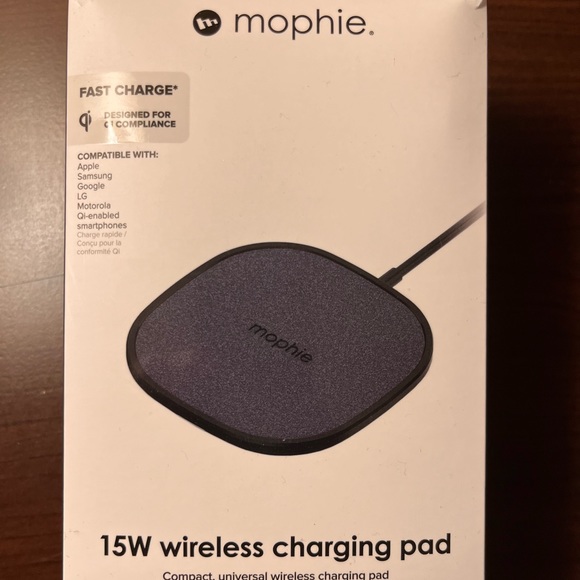 Mophie 10W Dual Wireless Charging Pad + USB-A Charging Port